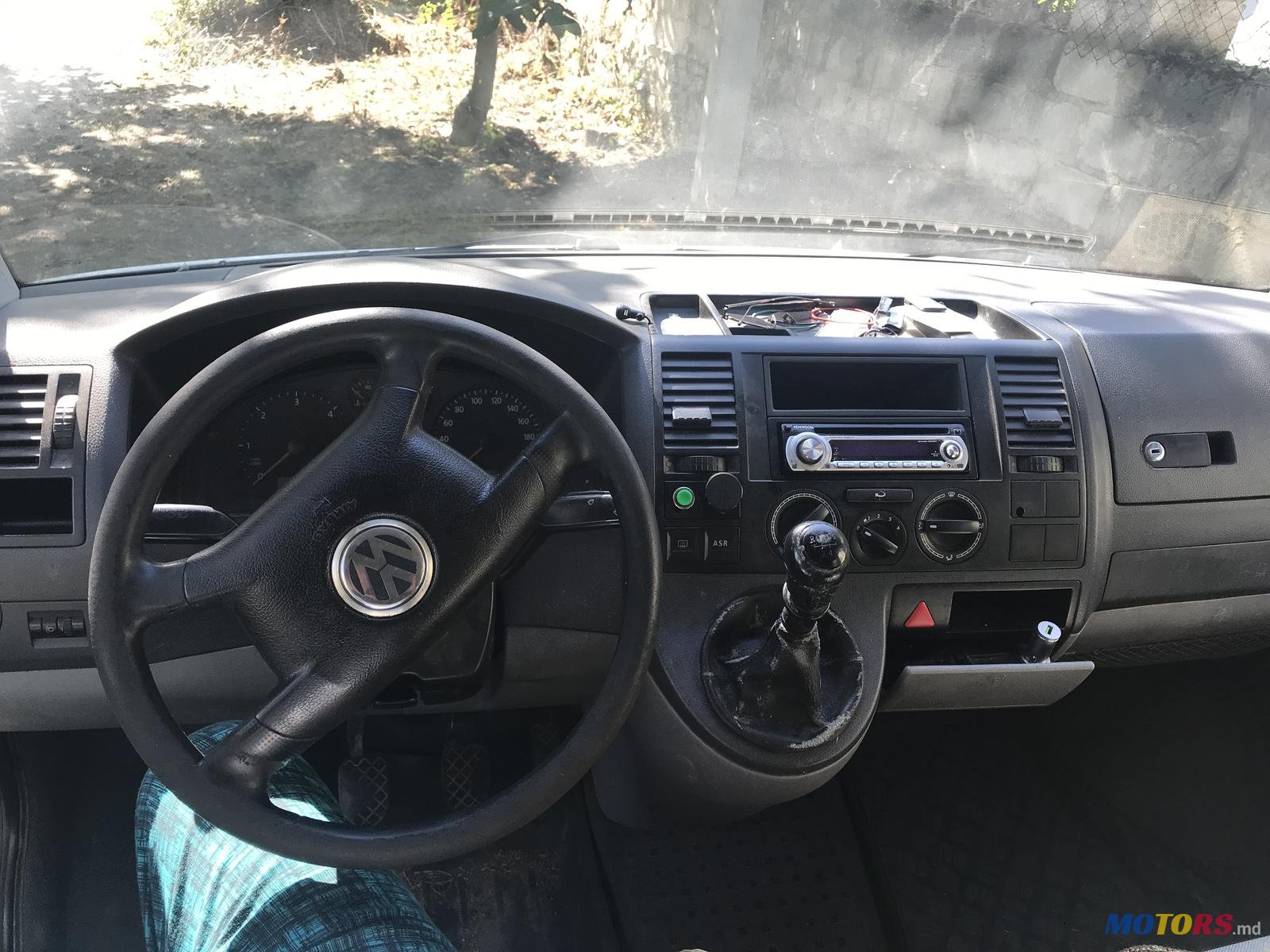 2005' Volkswagen T5 (Transporter) pass photo #4