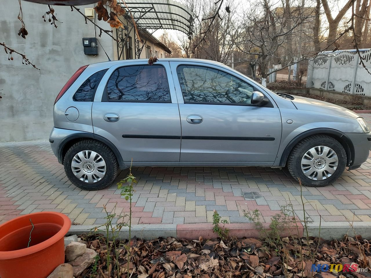 2004' Opel Corsa photo #3