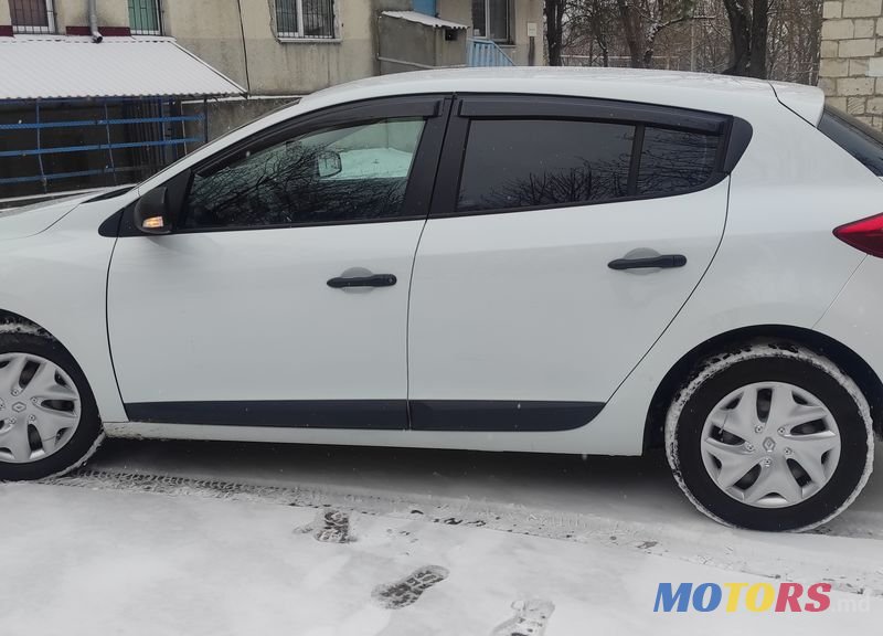 2012' Renault Megane photo #4