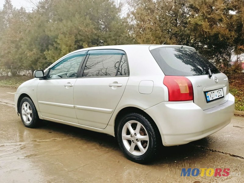 2005' Toyota Corolla photo #2