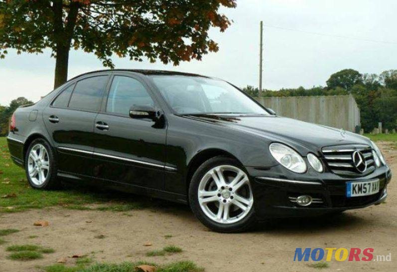 2008' Mercedes-Benz E photo #2