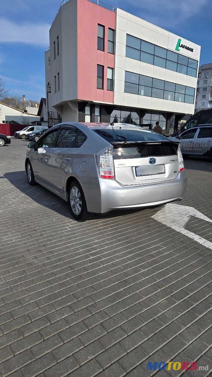 2010' Toyota Prius photo #4