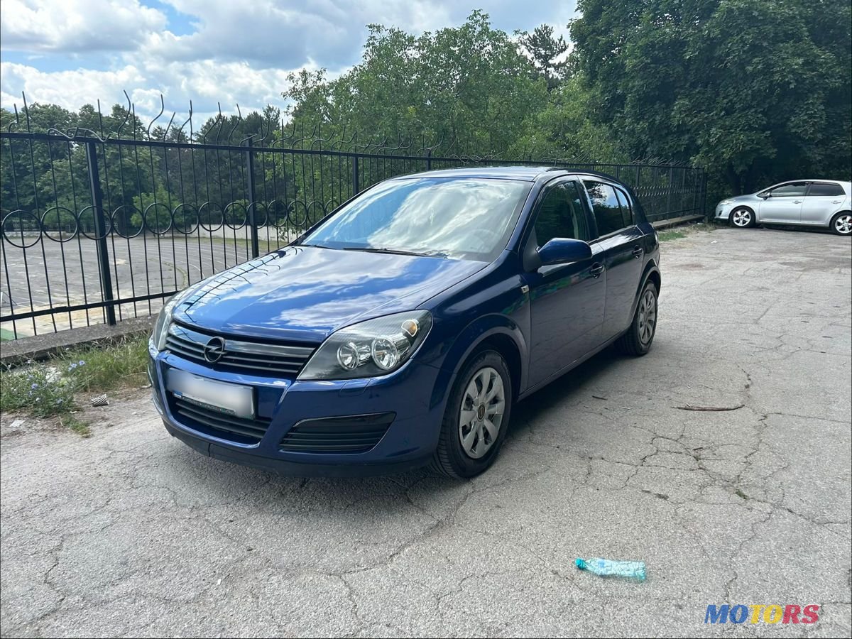 2006' Opel Astra photo #1