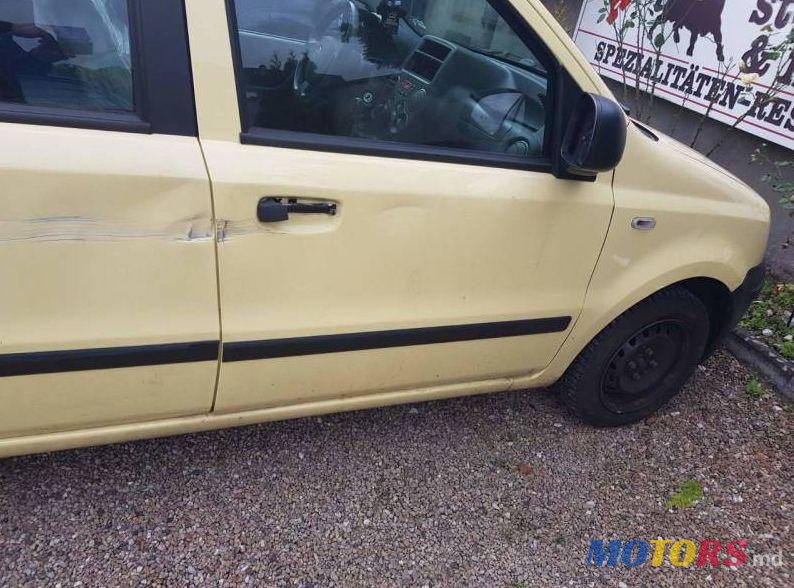 2010' Fiat Panda photo #1