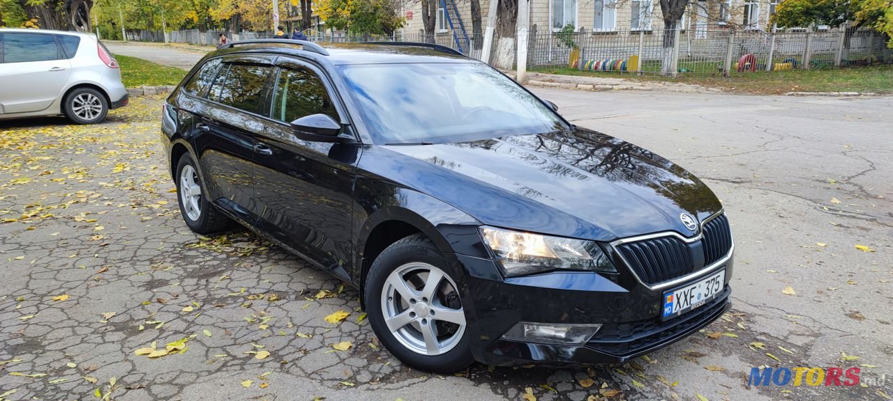 2016' Skoda Superb photo #3