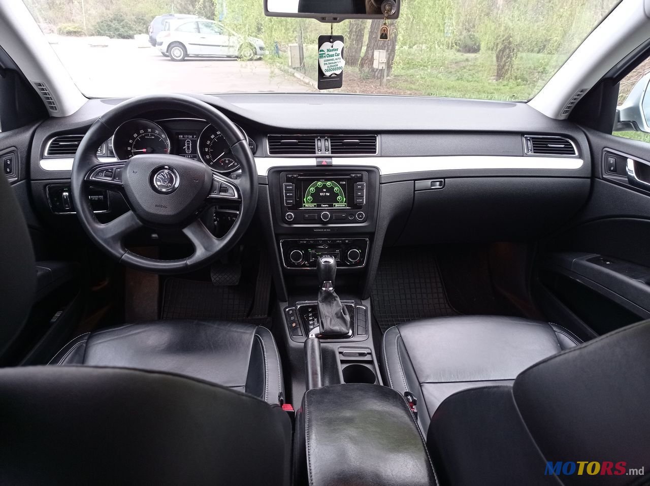 2014' Skoda Superb photo #3