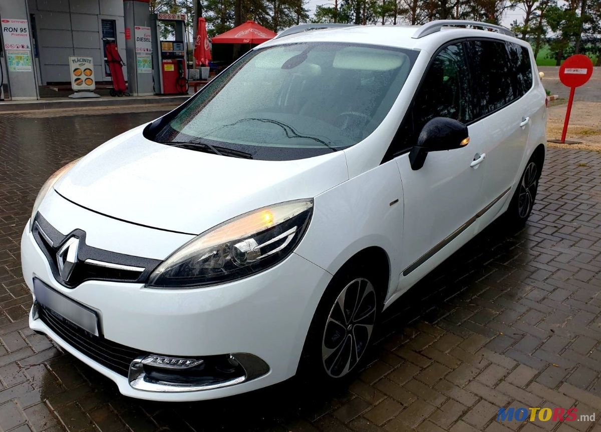 2015' Renault Grand Scenic photo #3