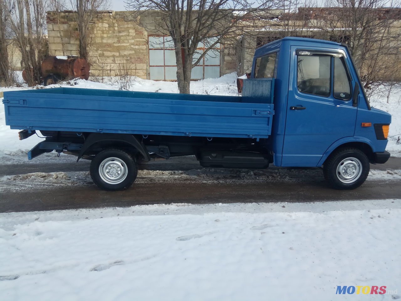 1991' Mercedes-Benz 310D photo #2