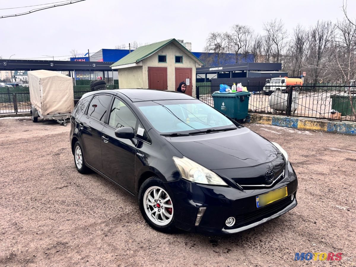 2012' Toyota Prius + photo #2