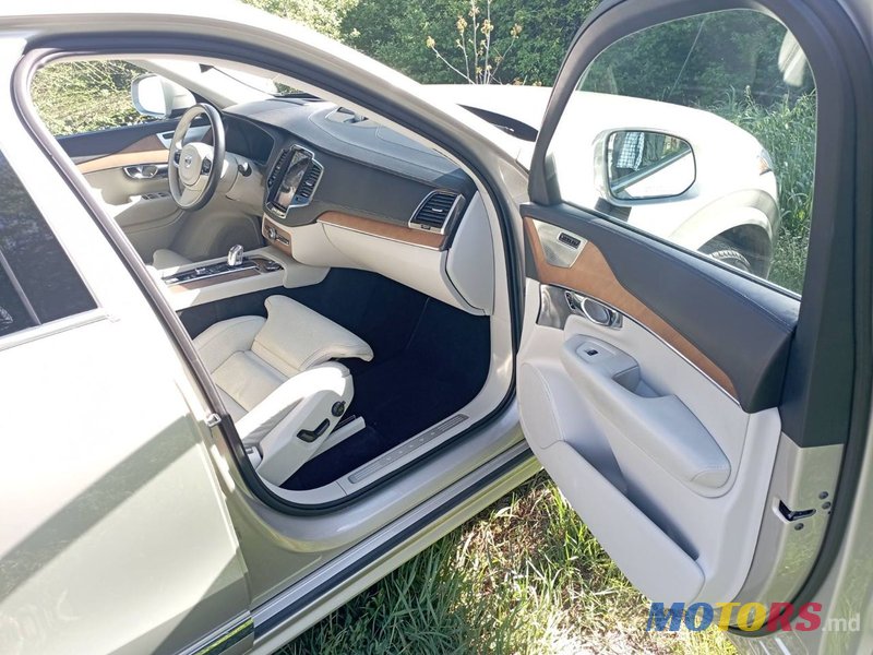 2016' Volvo XC90 photo #6