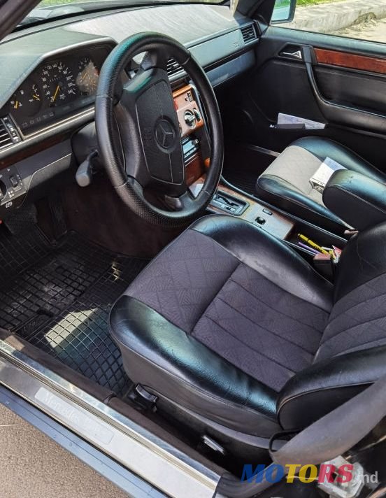 1994' Mercedes-Benz E-Class photo #6