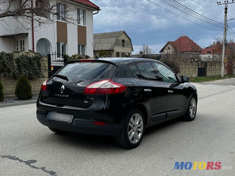 2010' Renault Megane photo #5