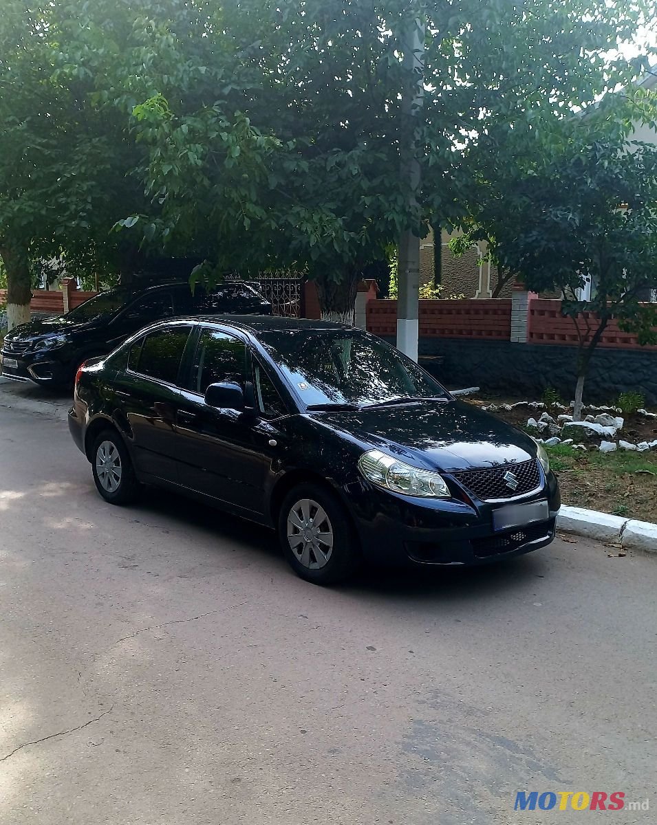 2010' Suzuki SX4 photo #3