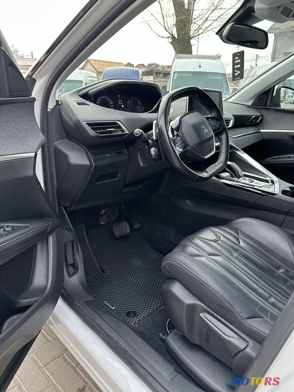 2019' Peugeot 5008 photo #4