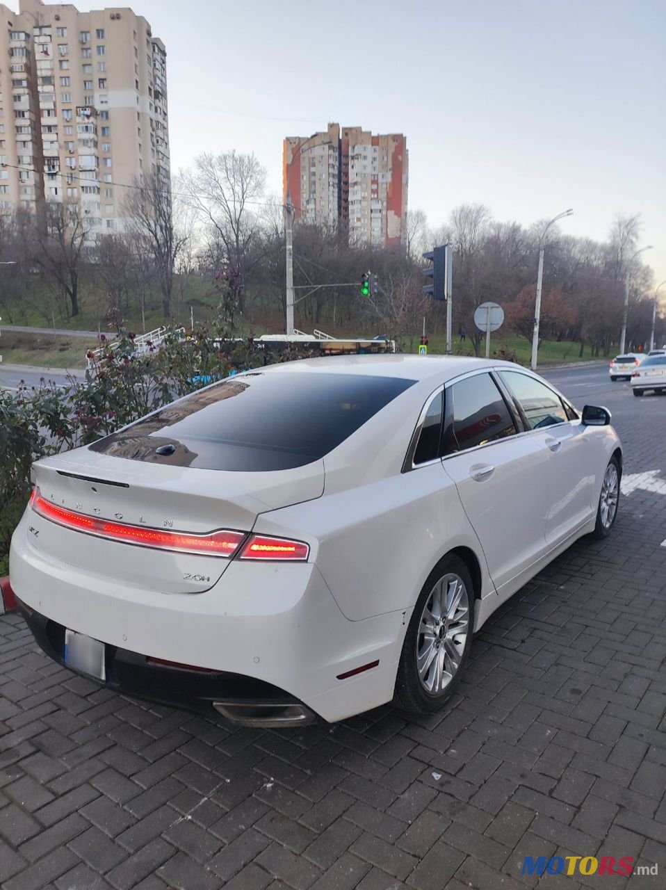 2015' Lincoln MKZ photo #6
