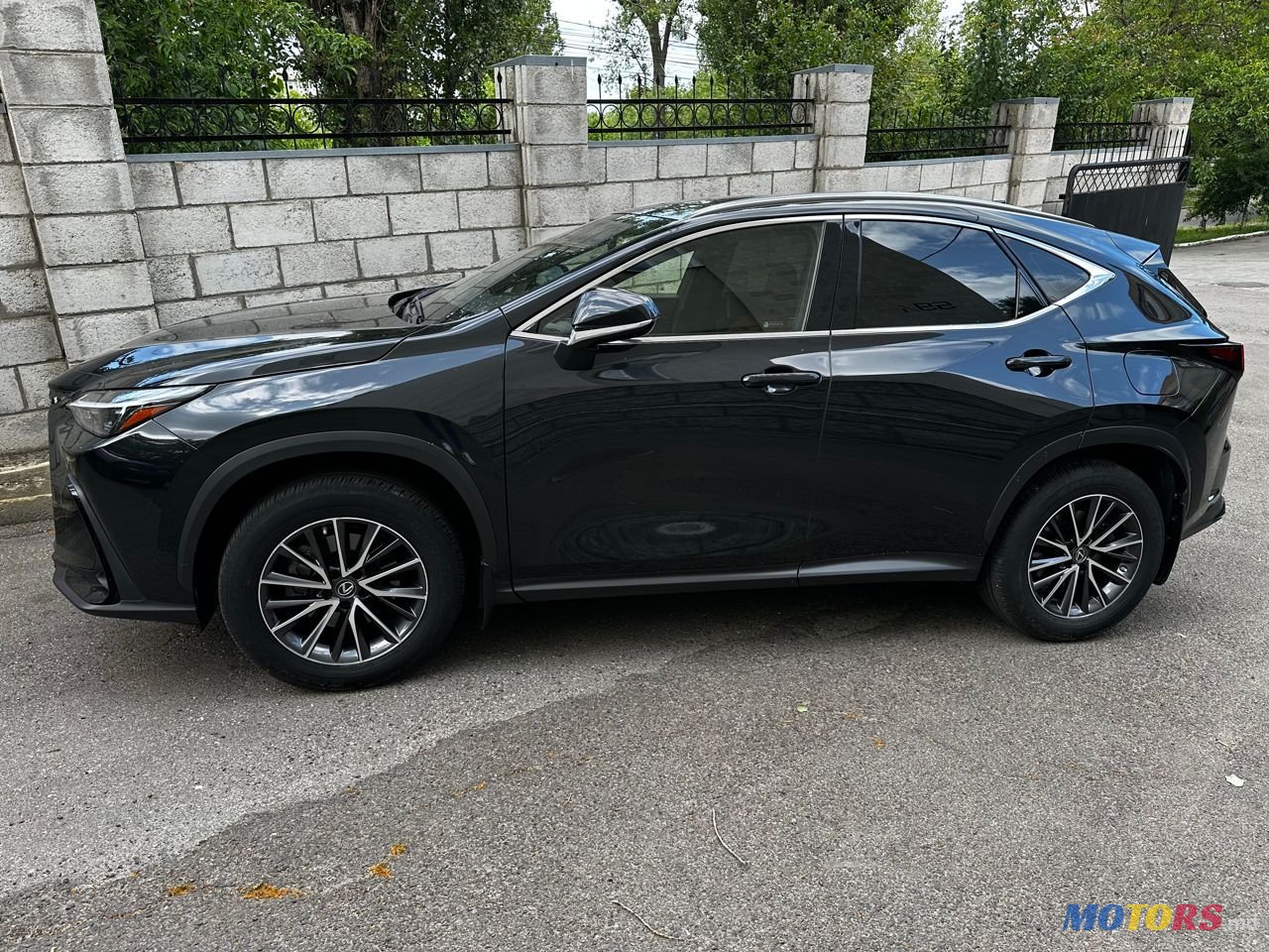 2022' Lexus Nx Series photo #3