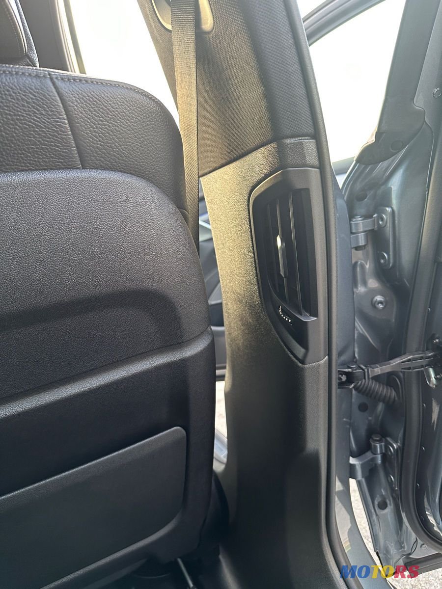 2017' BMW 5 Series photo #6