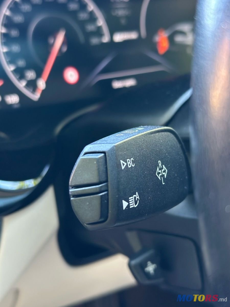 2018' BMW 5 Series photo #6