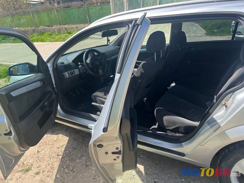 2005' Opel Astra photo #6