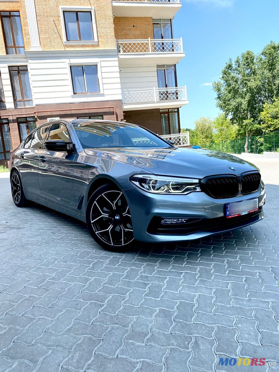 2018' BMW 5 Series photo #1