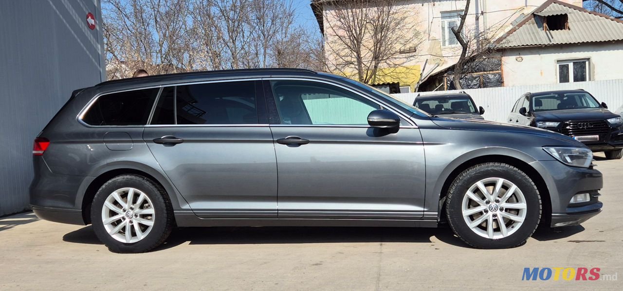 2016' Volkswagen Passat photo #4