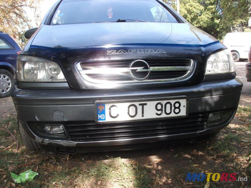 2004' Opel Zafira photo #1