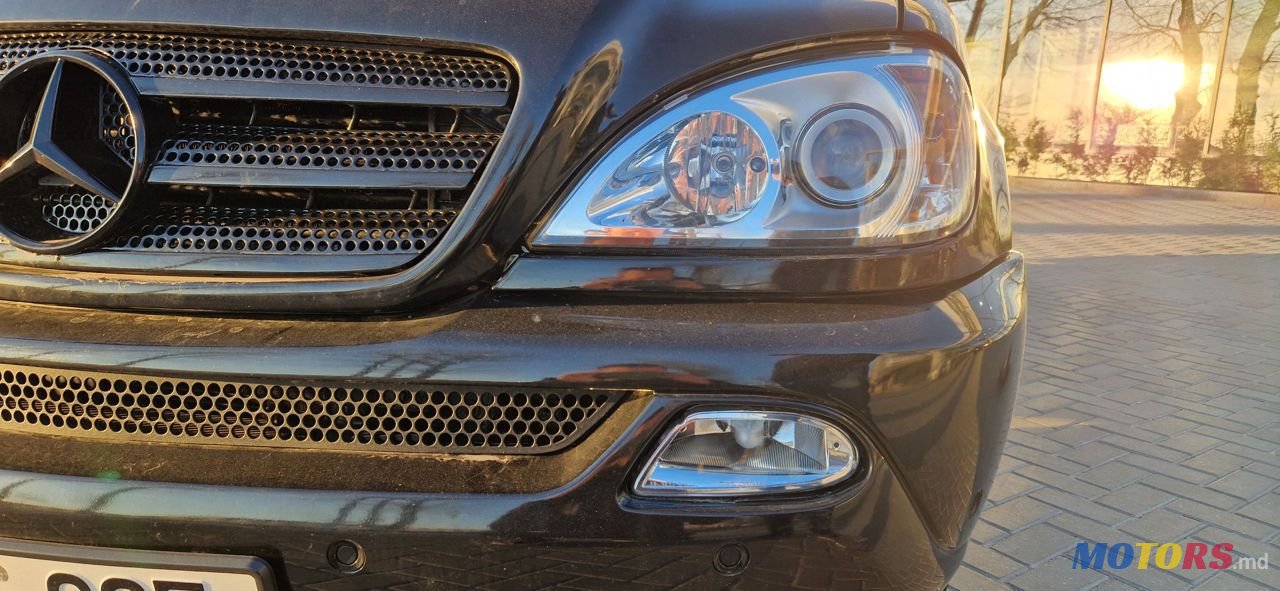 2005' Mercedes-Benz M Класс photo #1