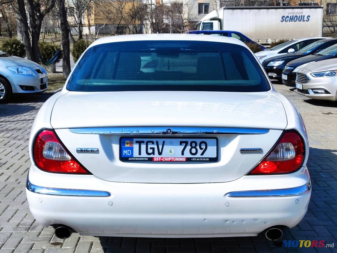 2006' Jaguar XJ photo #5