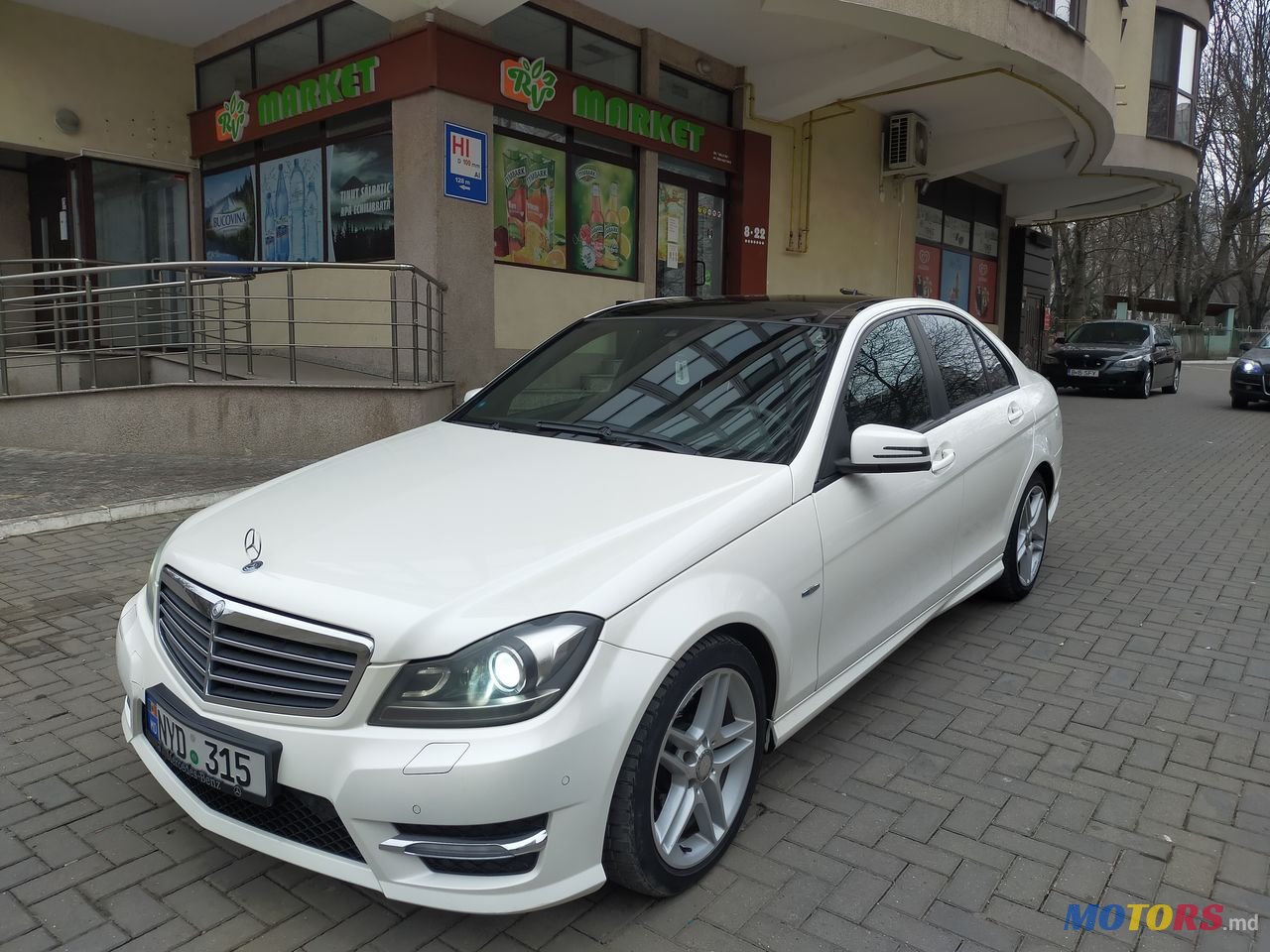 2012' Mercedes-Benz C Класс photo #1