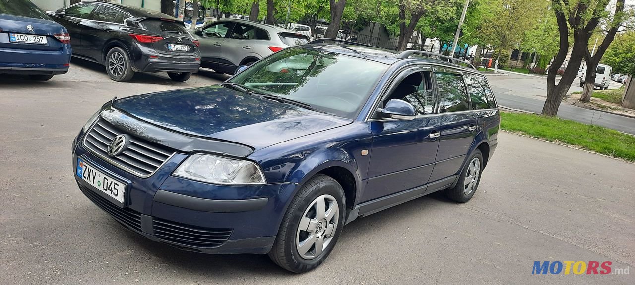 2005' Volkswagen Passat photo #4