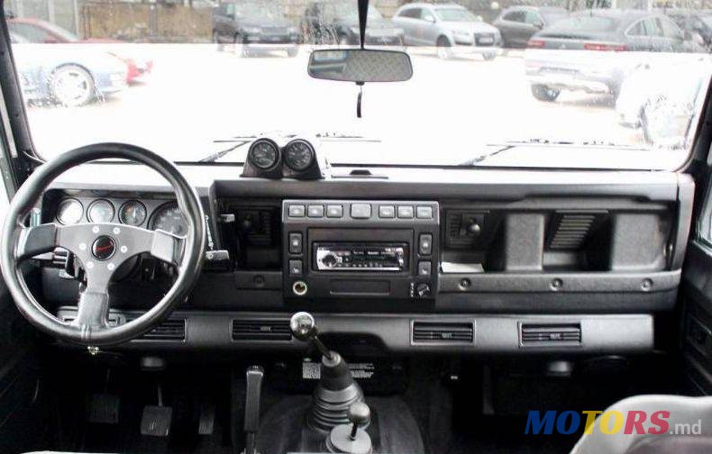 2004' Land Rover Defender photo #3