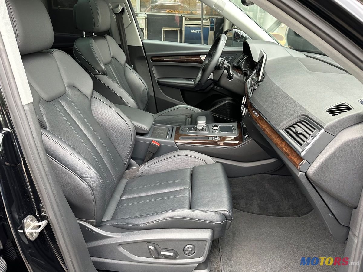 2019' Audi Q5 photo #5