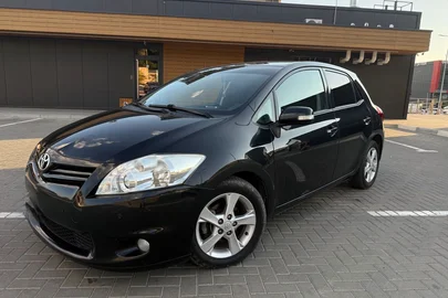 2010' Toyota Auris