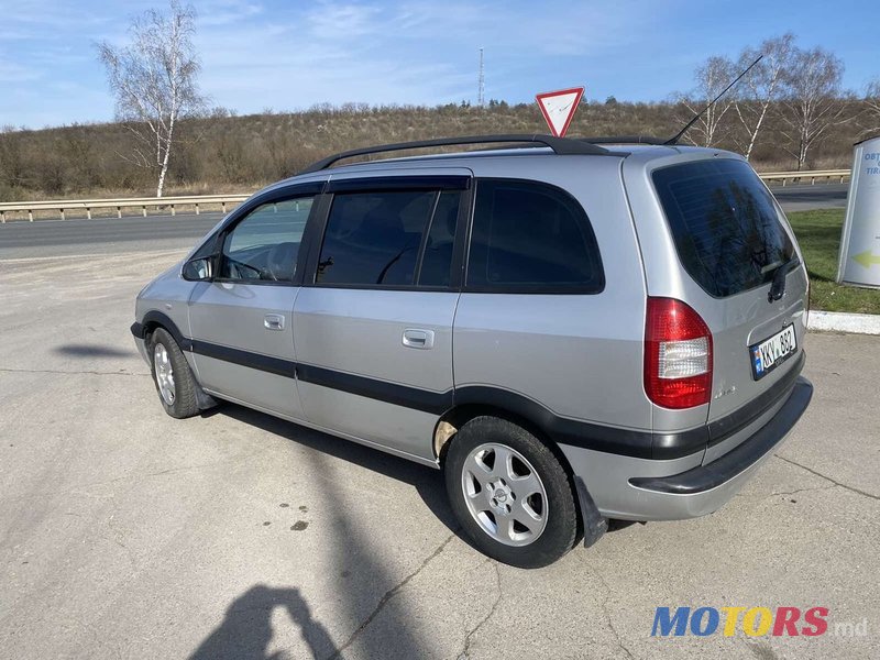 2005' Opel Zafira photo #2