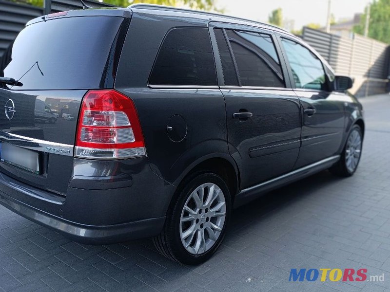 2009' Opel Zafira photo #3