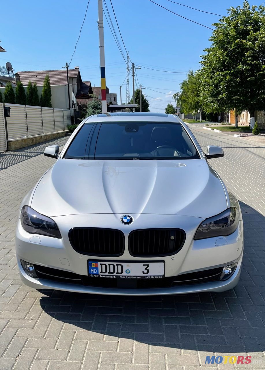 2012' BMW 5 Series photo #1