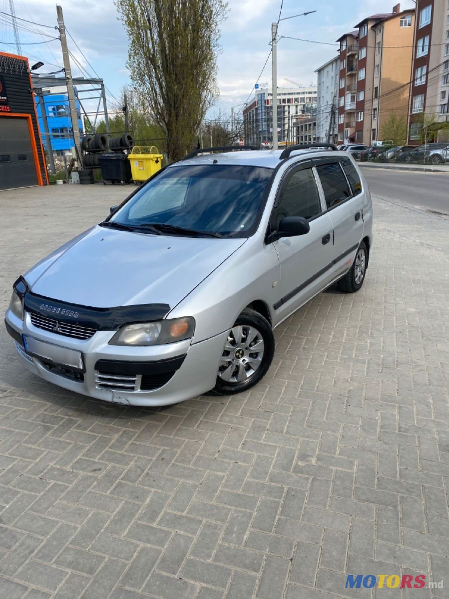 2004' Mitsubishi Space Star photo #2