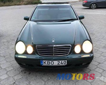 2001' Mercedes-Benz E photo #1