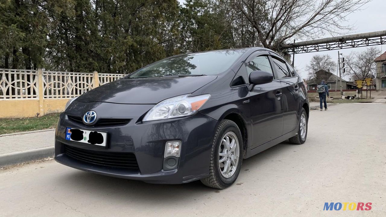 2010' Toyota Prius photo #4