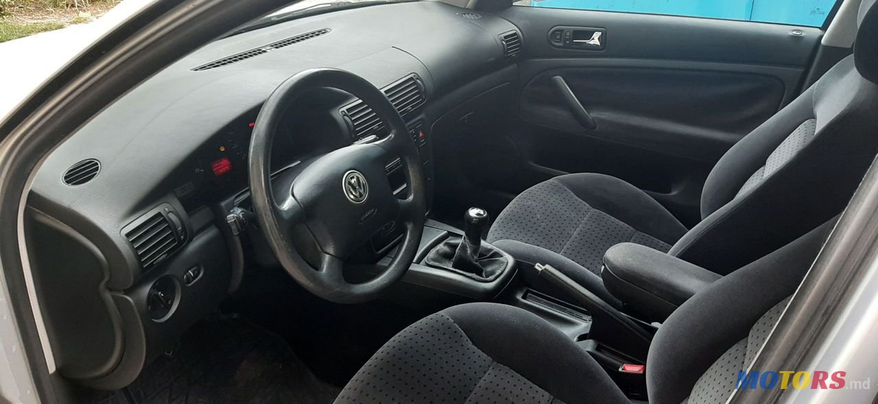 2000' Volkswagen Passat photo #5