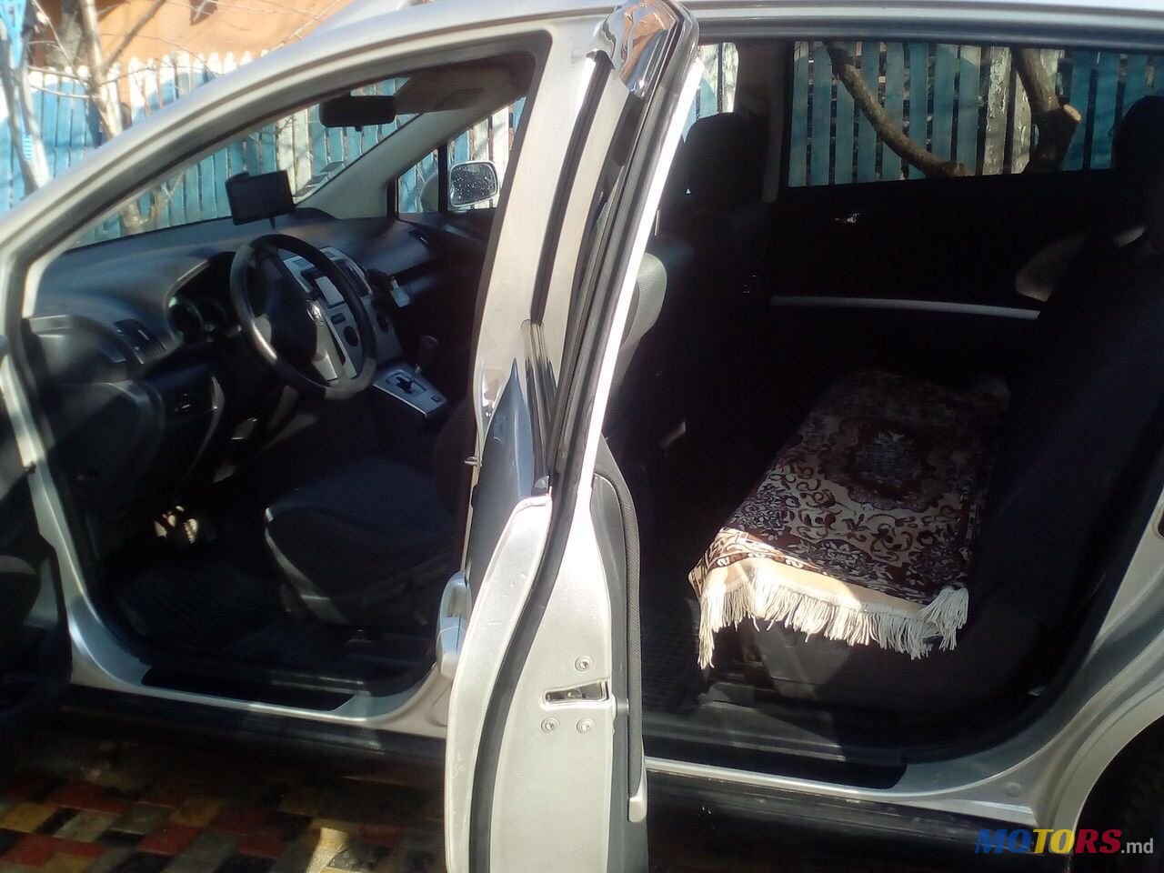 2004' Toyota Corolla Verso photo #4