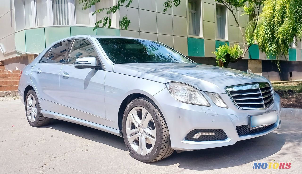 2012' Mercedes-Benz E Класс photo #1