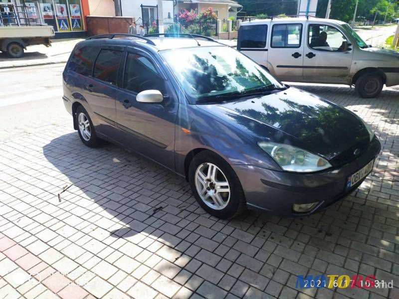 2002' Ford Focus photo #1