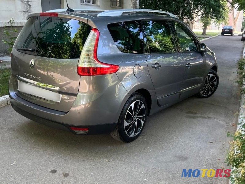 2014' Renault Grand Scenic photo #3