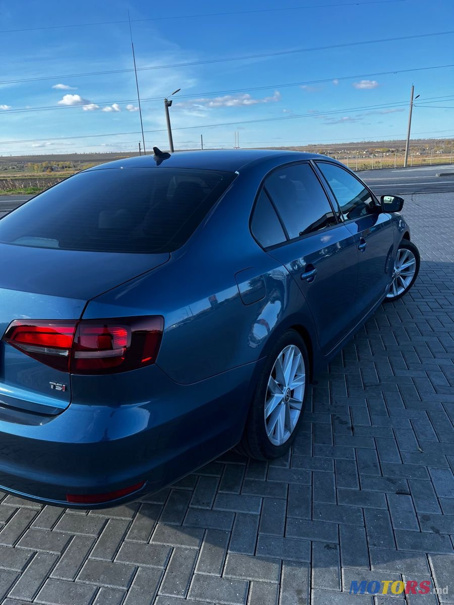 2016' Volkswagen Jetta photo #4