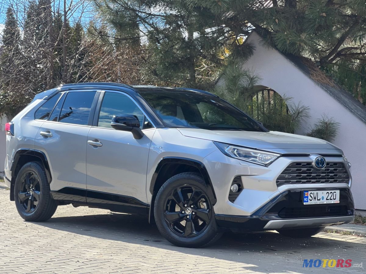 2020' Toyota RAV4 photo #3