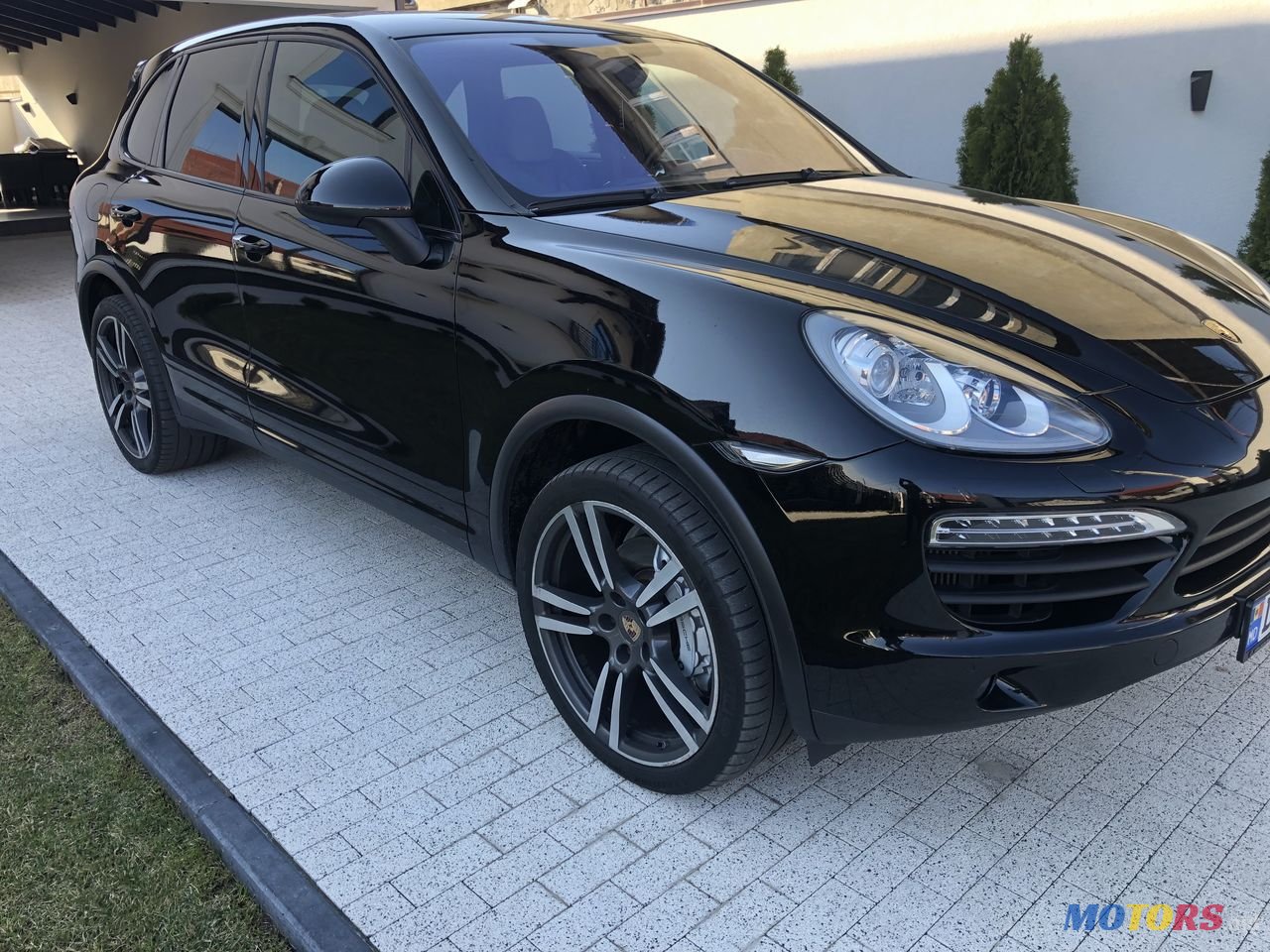 2014' Porsche Cayenne photo #3