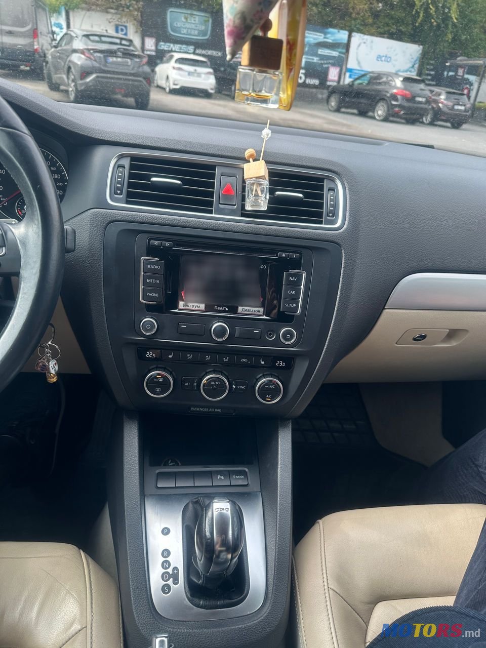 2013' Volkswagen Jetta photo #5