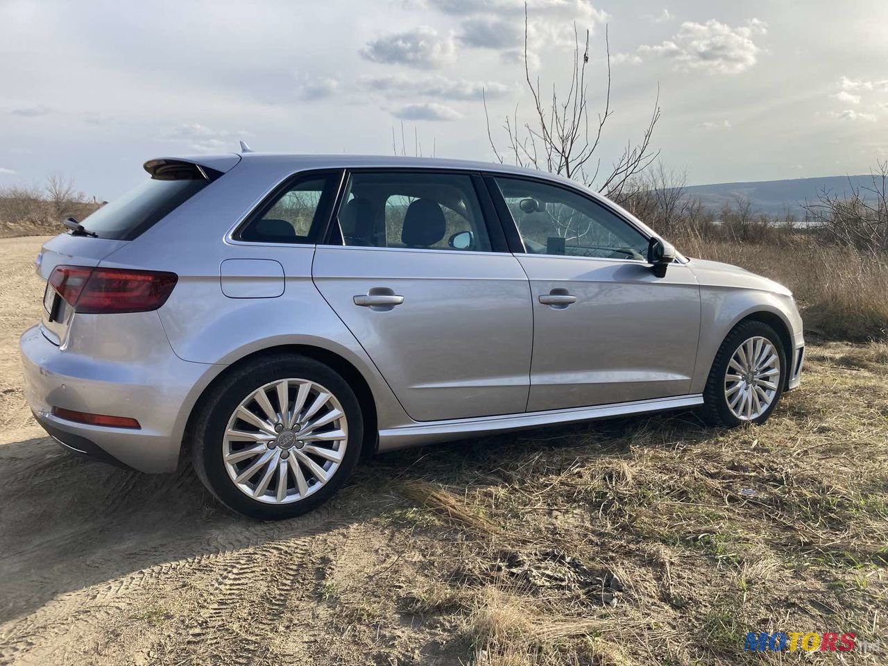 2015' Audi A3 E-Tron photo #4