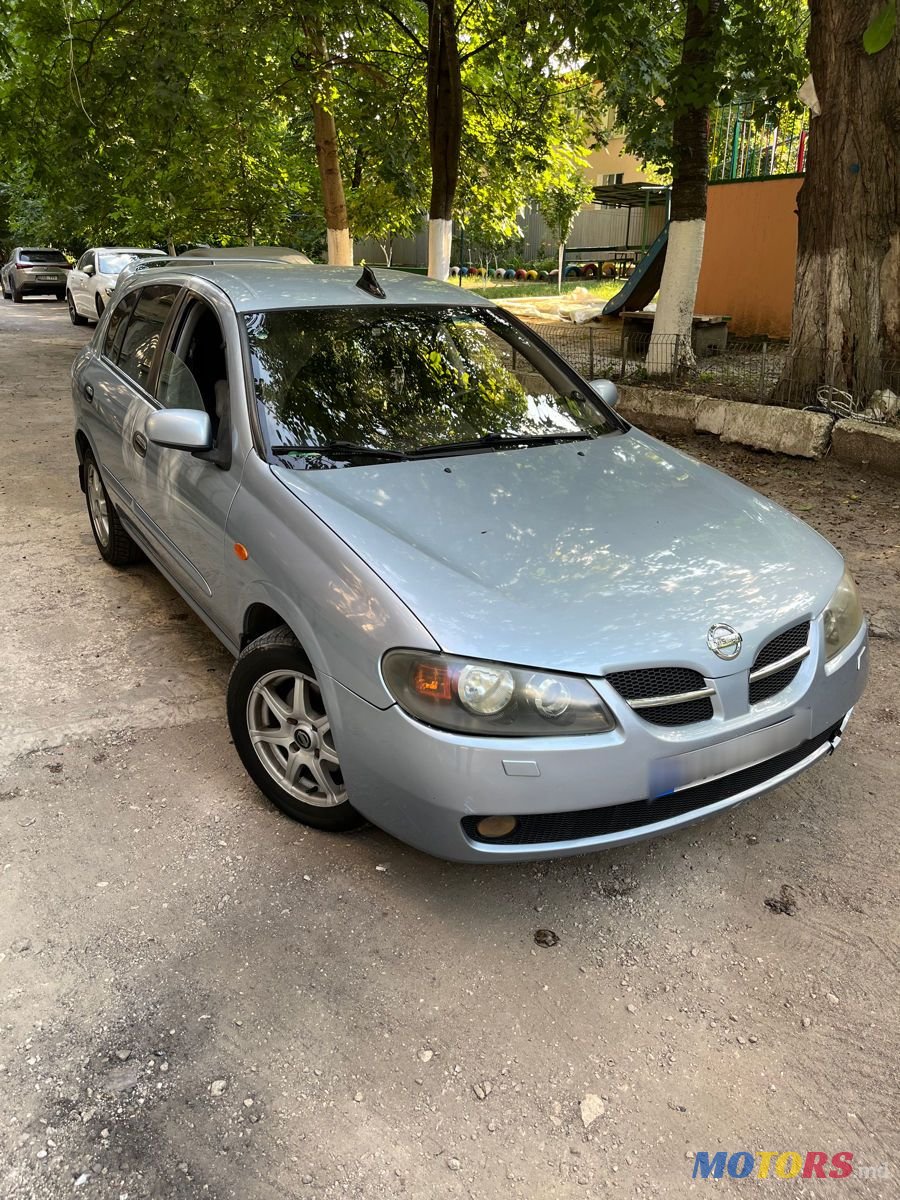 2005' Nissan Almera photo #1